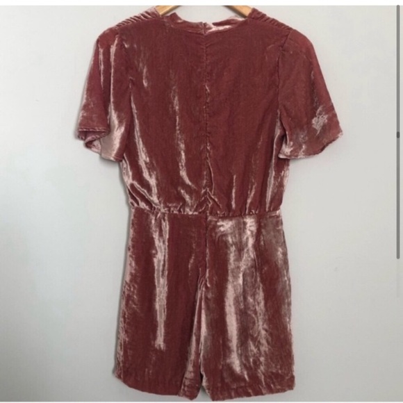 J.O.A Velvet Short Romper Size Medium - Picture 4 of 7